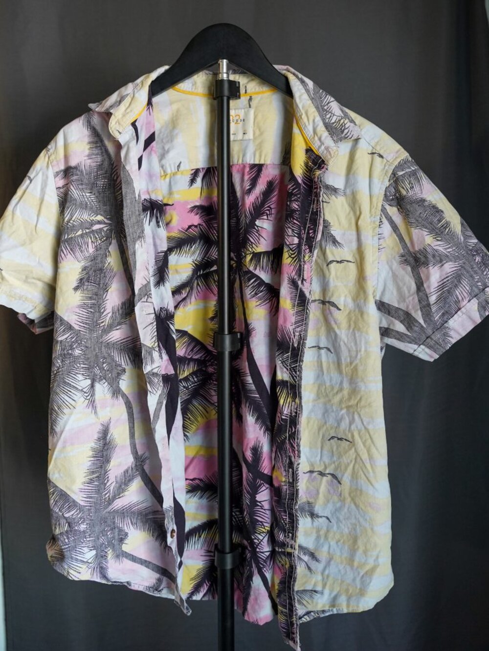 Zip Code Men's Tropical Palm Tree Print Button Up Shirt Size Large